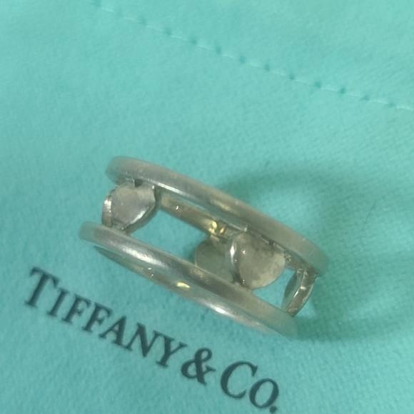 Tiffany & Co Silver Five Hearts Heart Band Ring Size 7.25 - Picture 5 of 8